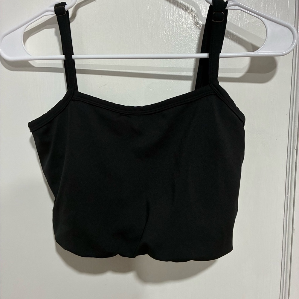 WILO Black Cropped Tank Top Size M